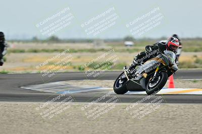 media/Apr-18-2025-TrackDaz (Fri) [[45f5874c44]]/C Group/Session 1 (Turn 7)/